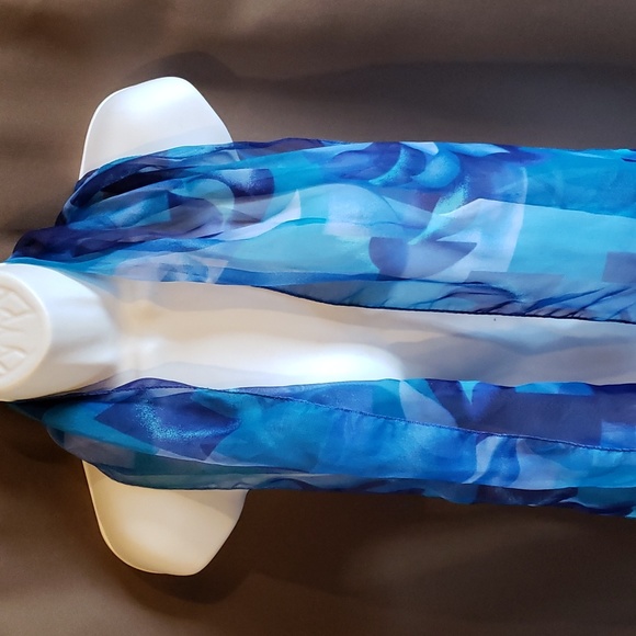Blue Abstract Patterned Sheer Scarf NWT - 3/$15 - Picture 4 of 5